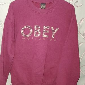 MAROON SWEATSHIRT